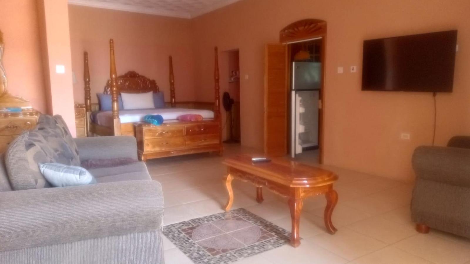 Indigo Beach Villa Black River Exterior photo